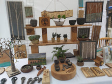Load image into Gallery viewer, The Creative Club Sculpt, Burn and Carve Workshops at the earth studios.
