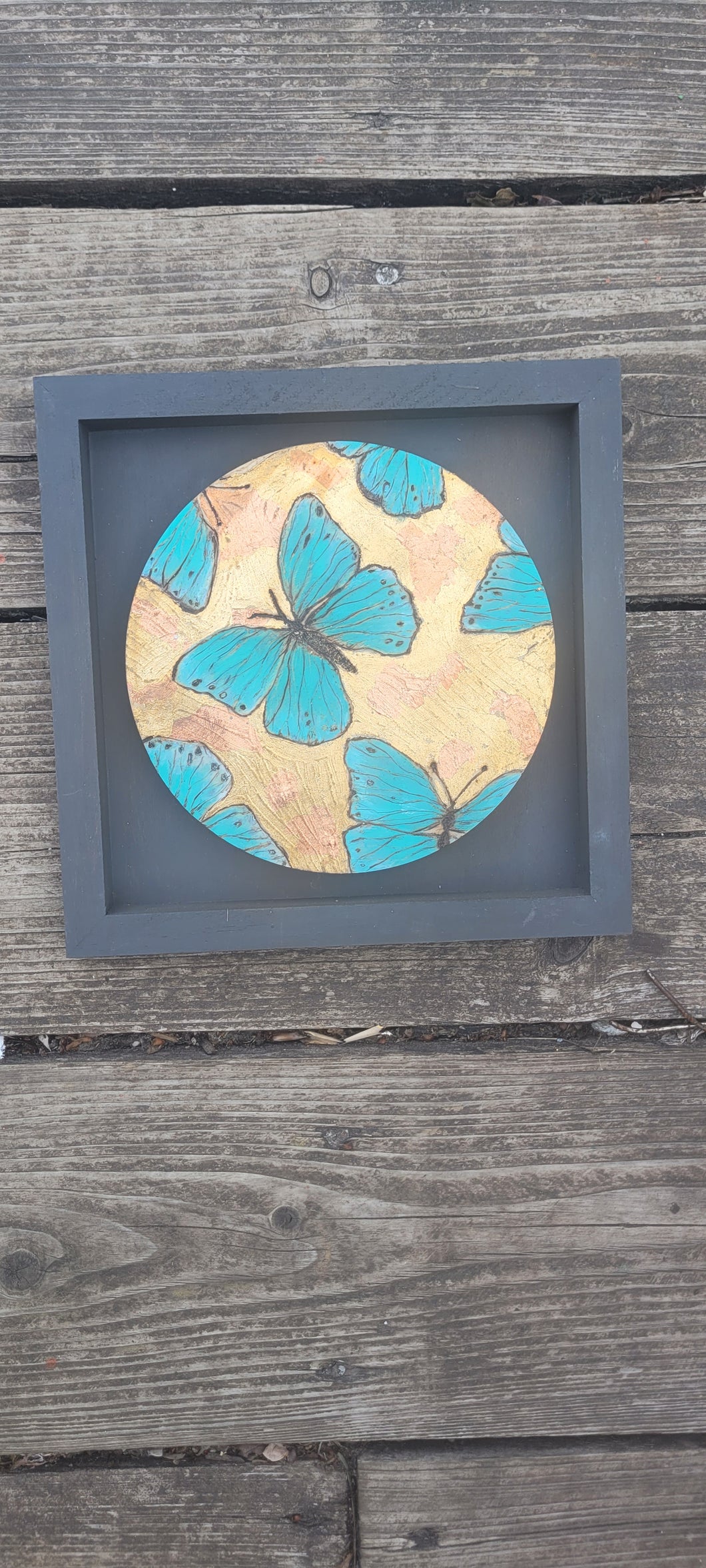 Framed Round Art Collection