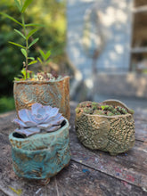 Load image into Gallery viewer, The Creative Club Sculpt, Burn and Carve Workshops at the earth studios.
