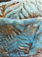 Load image into Gallery viewer, The Creative Club Sculpt, Burn and Carve Workshops at the earth studios.
